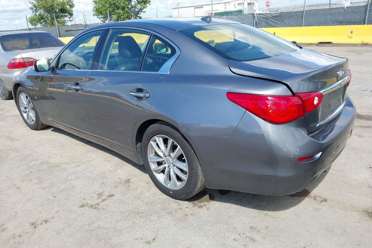Infiniti Q50 2014