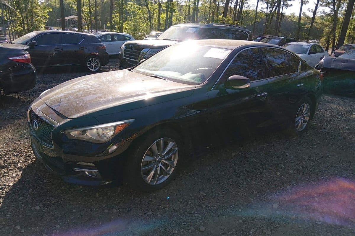 Infiniti Q50 2014
