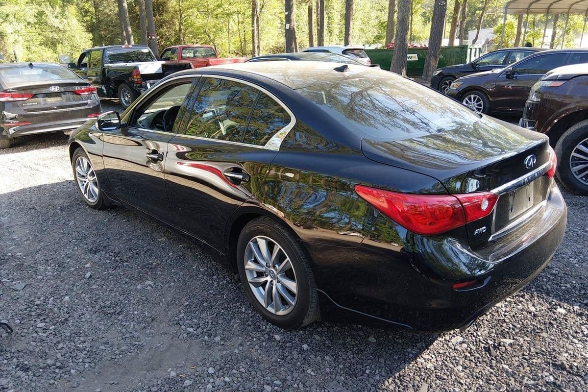 Infiniti Q50 2014