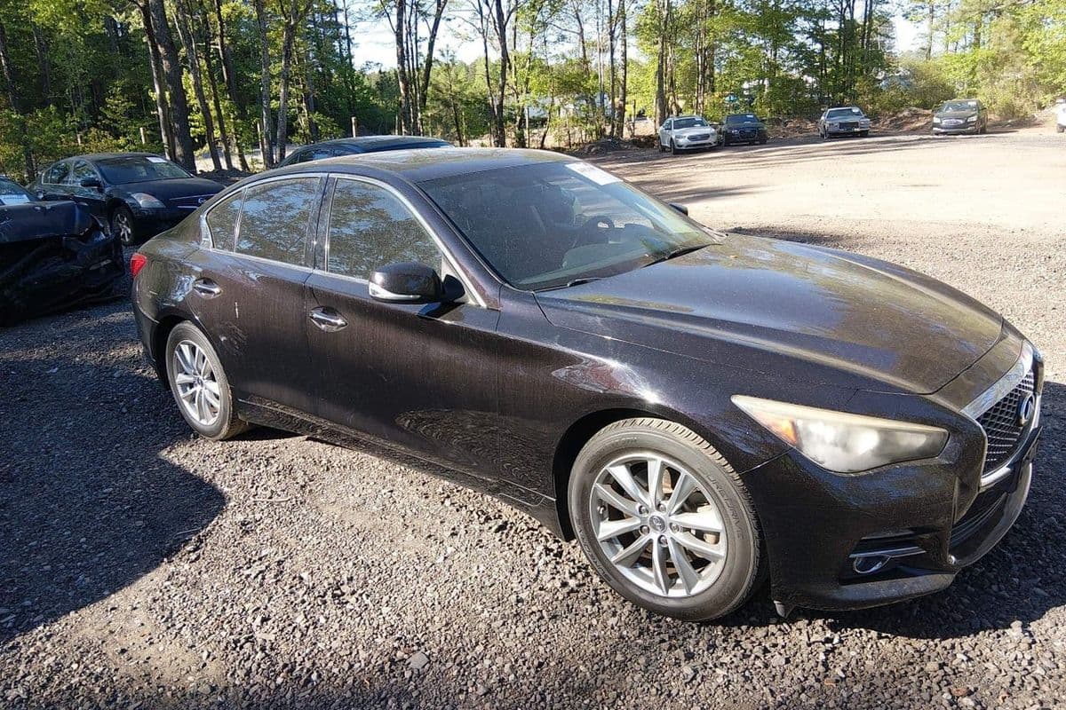Infiniti Q50 2014