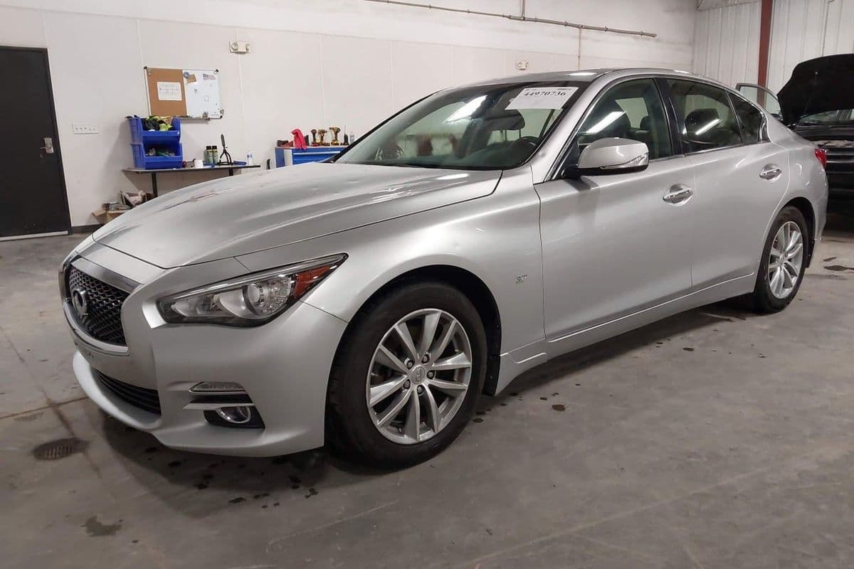 Infiniti Q50 2014