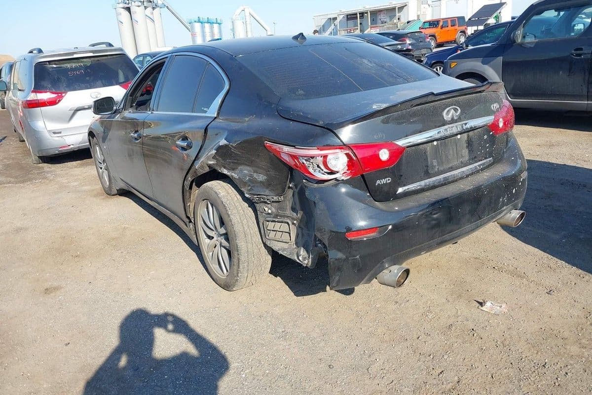 Infiniti Q50 2014