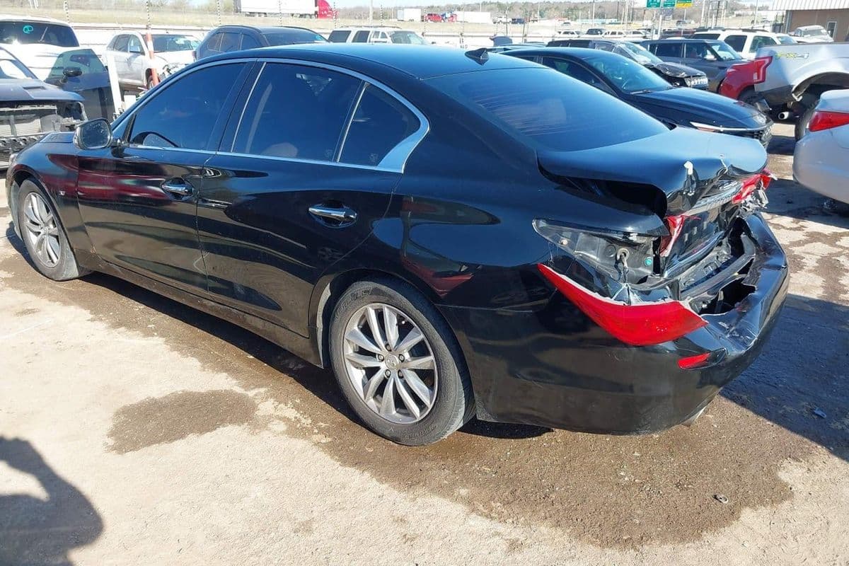 Infiniti Q50 2015