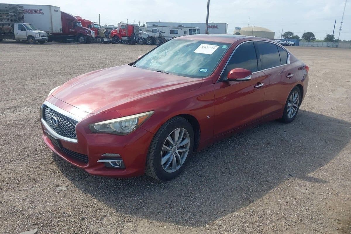 Infiniti Q50 2015