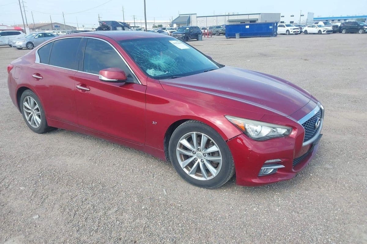 Infiniti Q50 2015