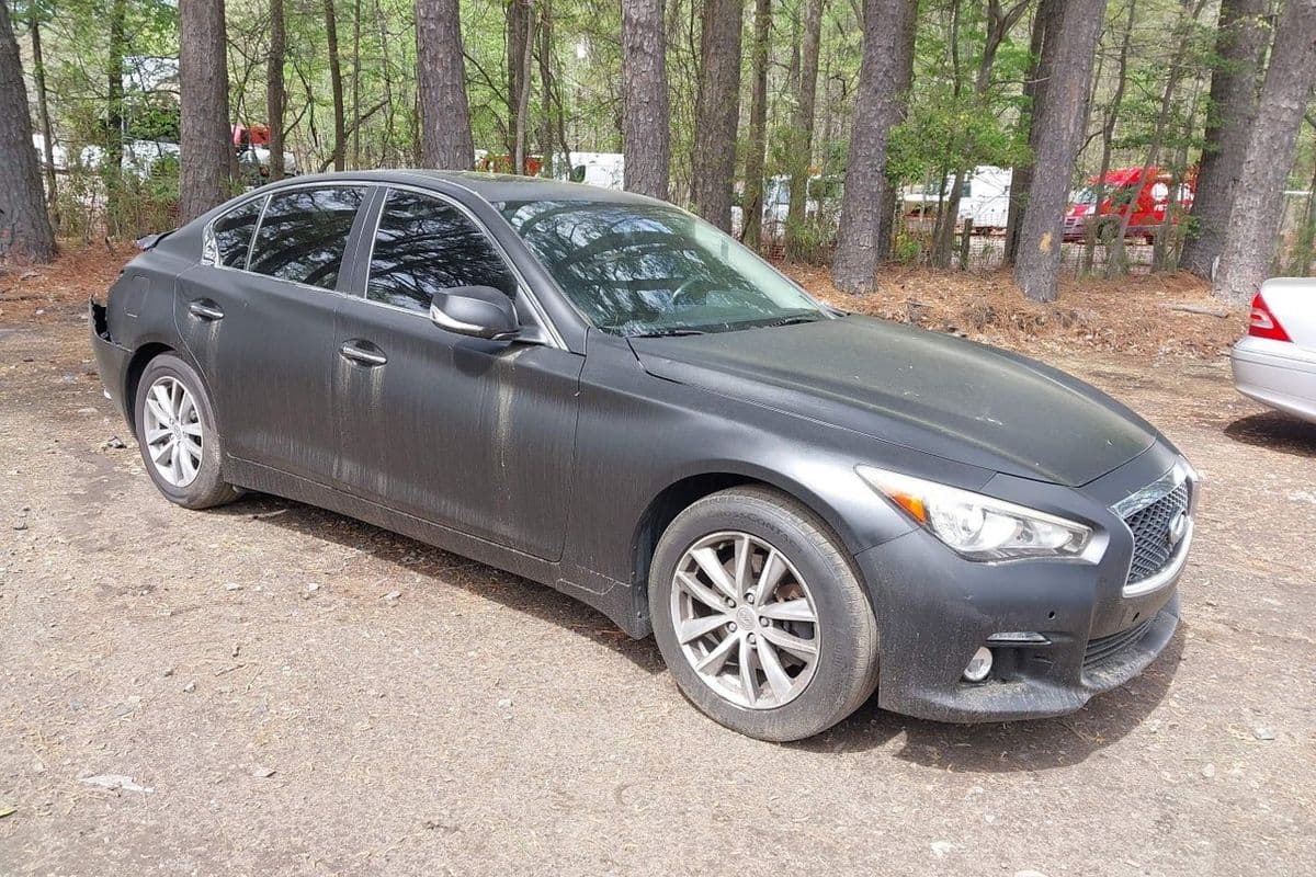 Infiniti Q50 2016