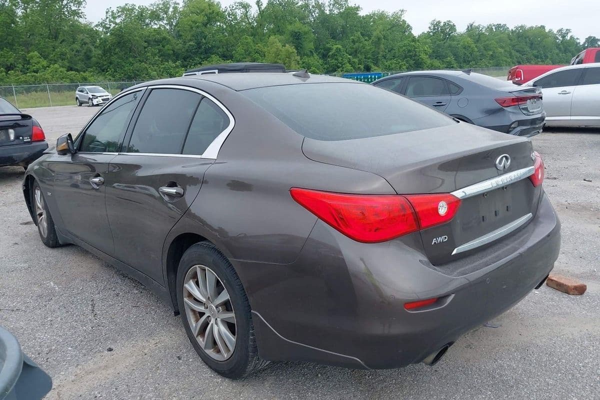 Infiniti Q50 2016