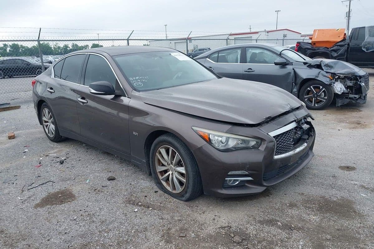 Infiniti Q50 2016