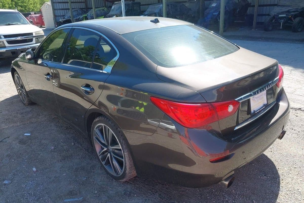 Infiniti Q50 Hybrid 2014