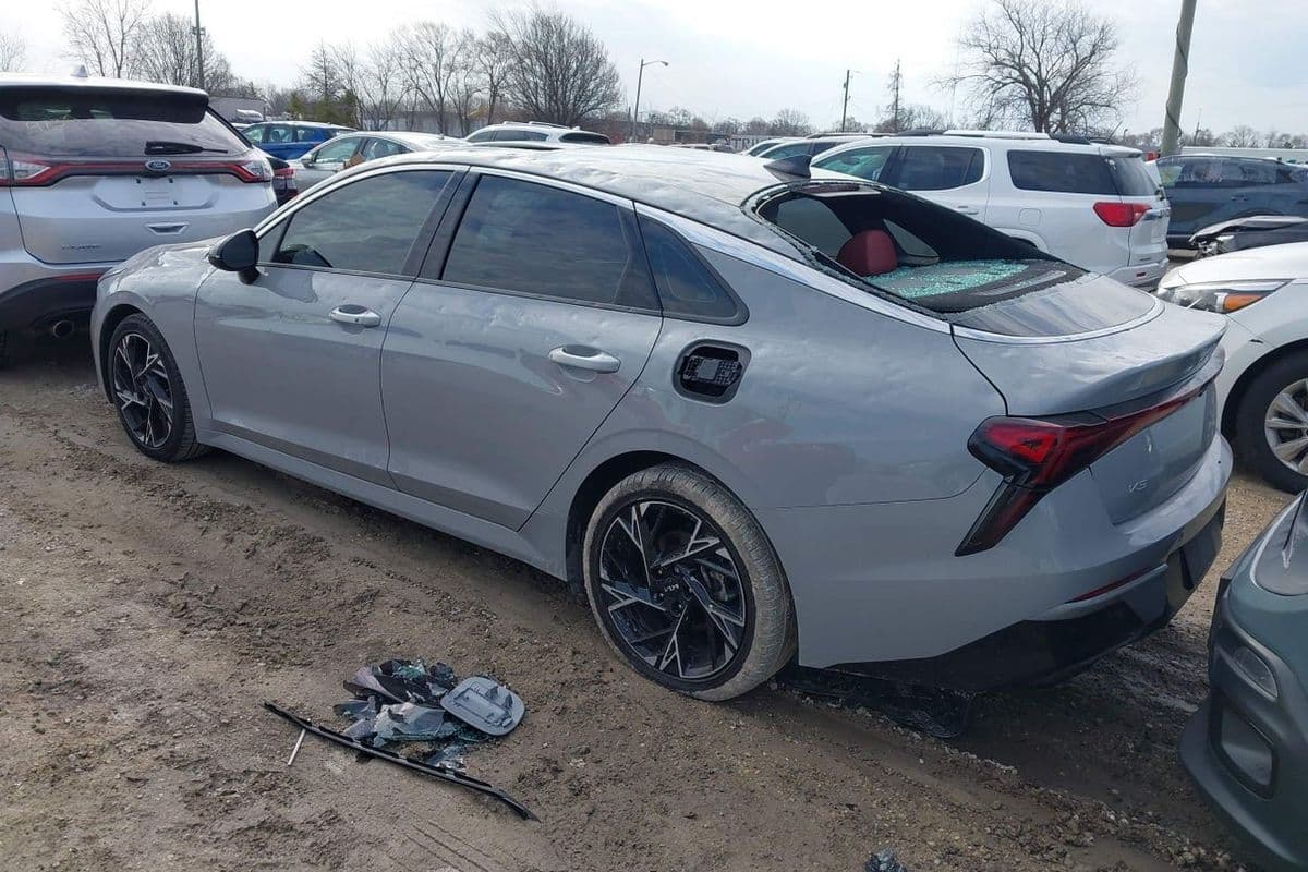 Kia K5 2025