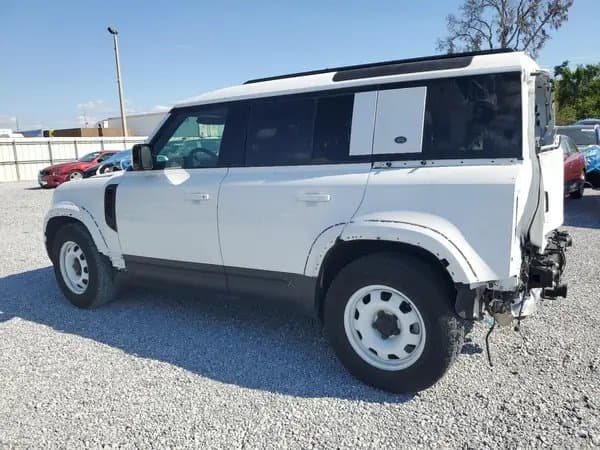 Land Rover Defender 2023