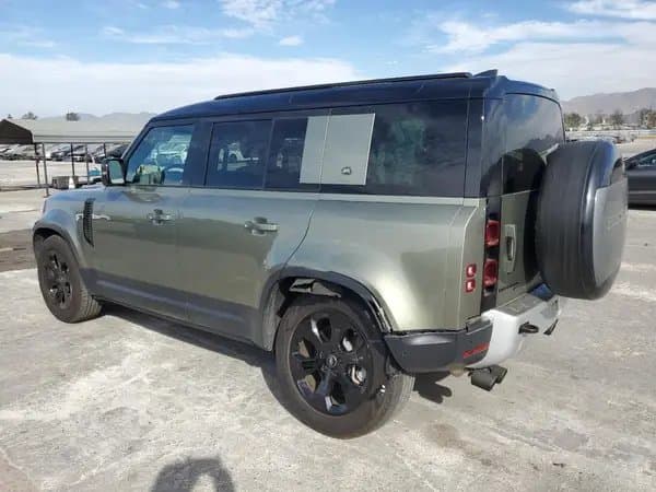 Land Rover Defender 2023