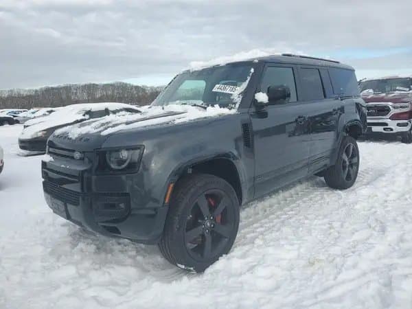 Land Rover Defender 2024