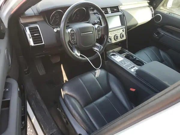 Land Rover Discovery 2018