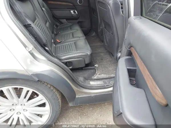 Land Rover Discovery 2018