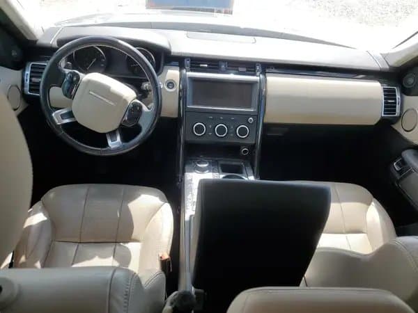 Land Rover Discovery 2020