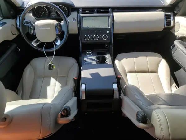 Land Rover Discovery 2020