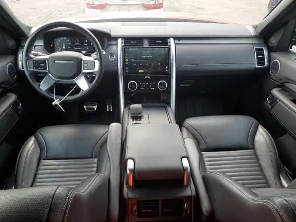 Land Rover Discovery 2021