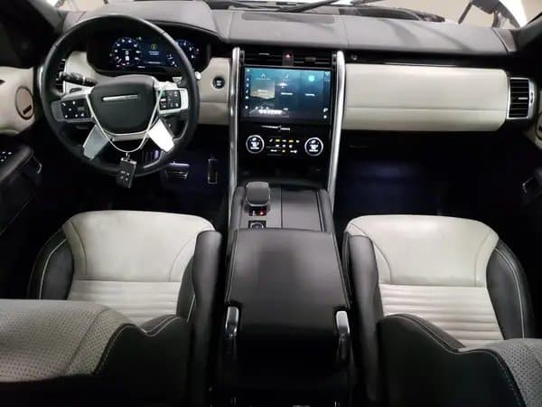 Land Rover Discovery 2023