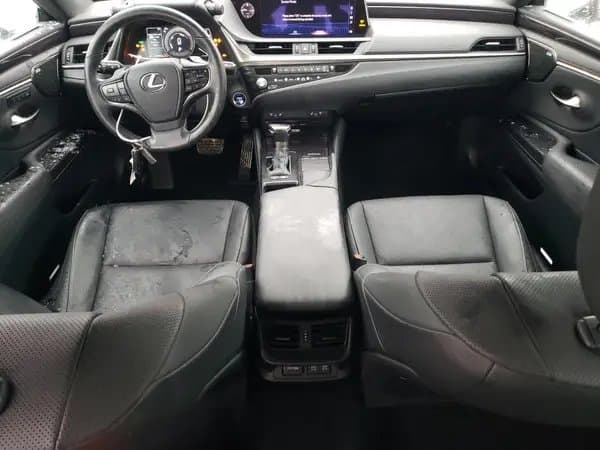 Lexus Es 2021
