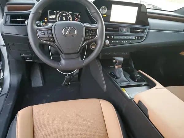 Lexus Es 2025