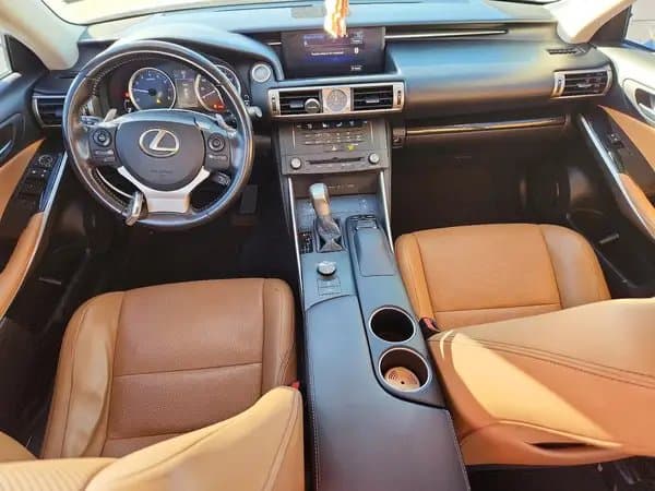 Lexus Is 2016