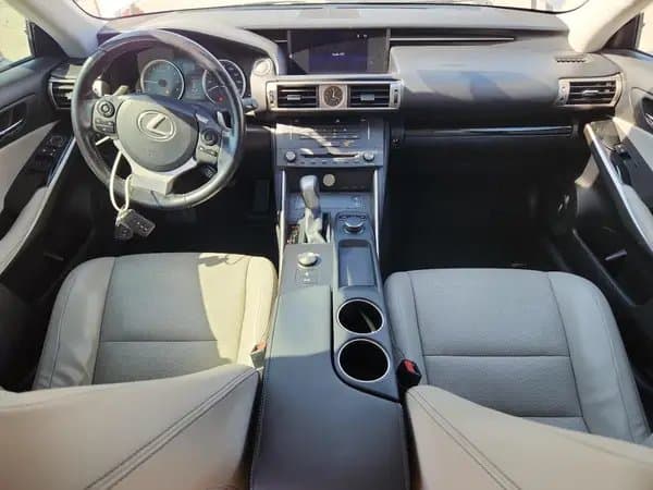 Lexus Is 2016