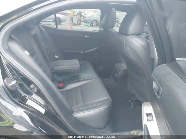 Lexus Is 2016