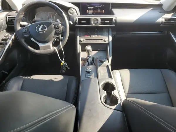 Lexus Is 2019