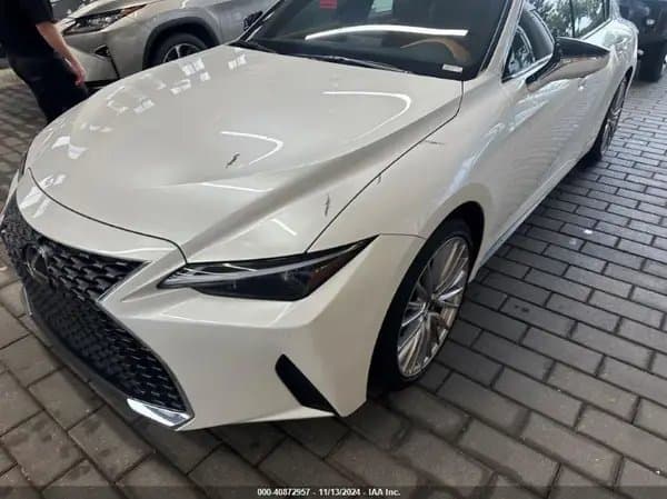 Lexus Is 2024