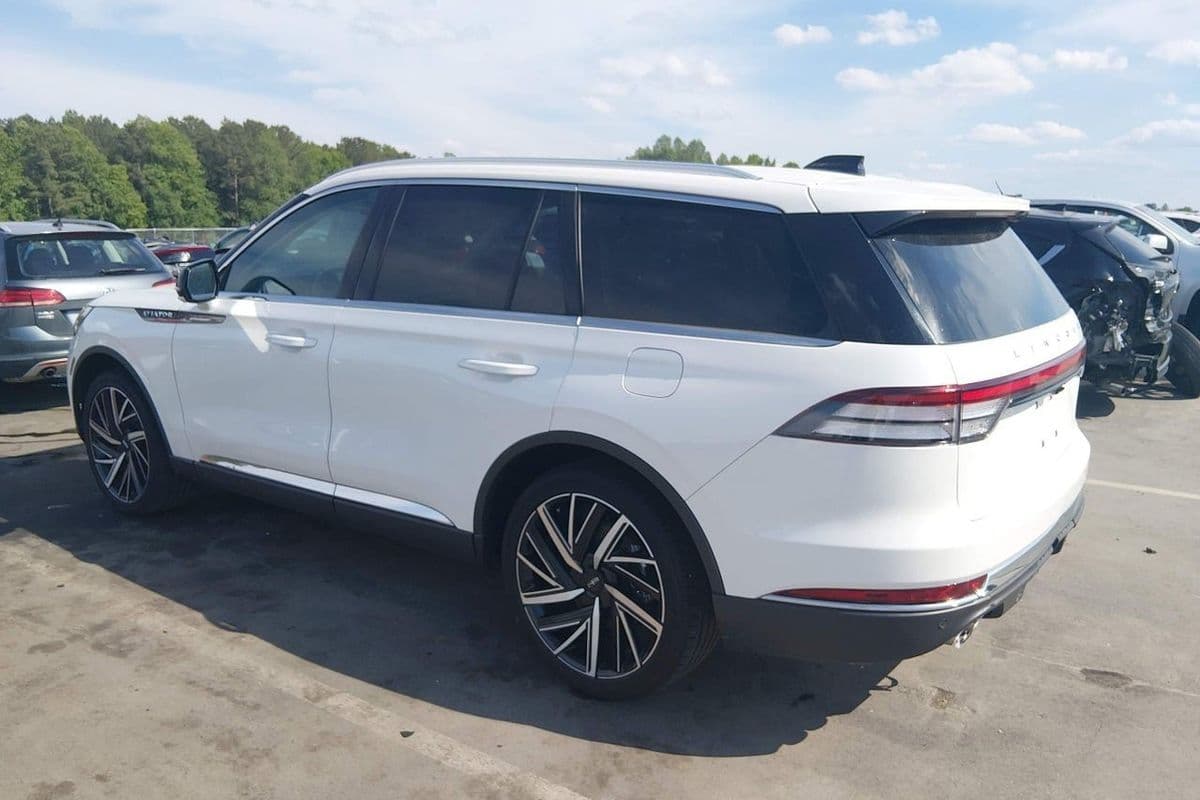 Lincoln Aviator 2025
