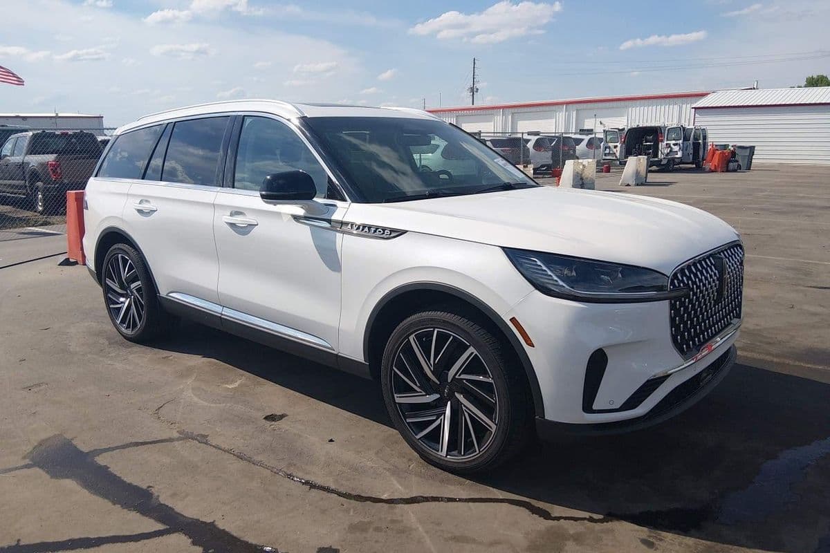 Lincoln Aviator 2025