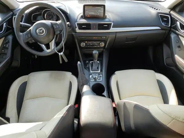 Mazda 3 2016