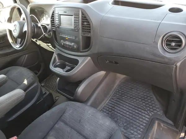 Mercedes Benz Metris 2017
