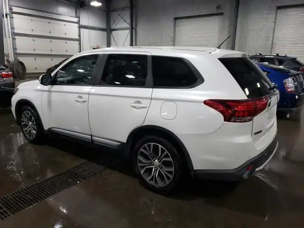 Mitsubishi Outlander 2016
