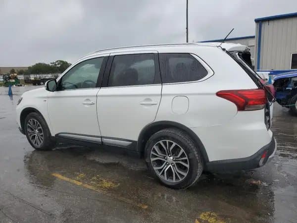 Mitsubishi Outlander 2016