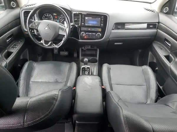 Mitsubishi Outlander 2016
