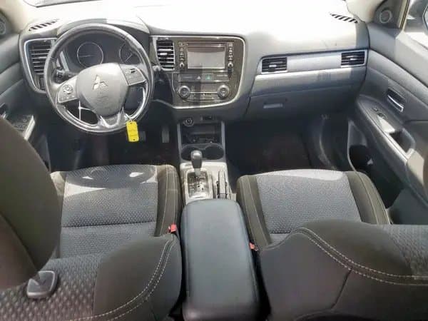 Mitsubishi Outlander 2016