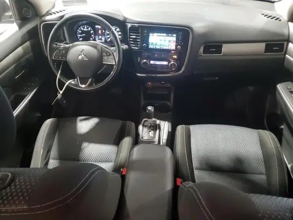 Mitsubishi Outlander 2016