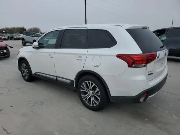 Mitsubishi Outlander 2016