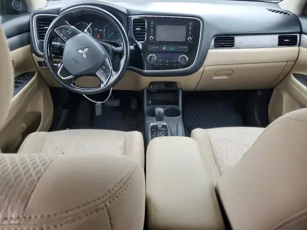 Mitsubishi Outlander 2016
