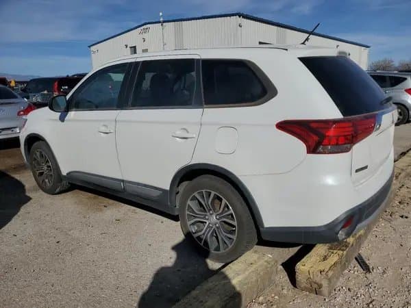 Mitsubishi Outlander 2016