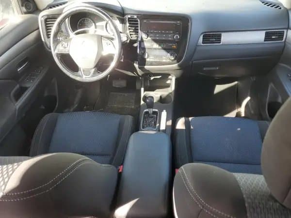 Mitsubishi Outlander 2016