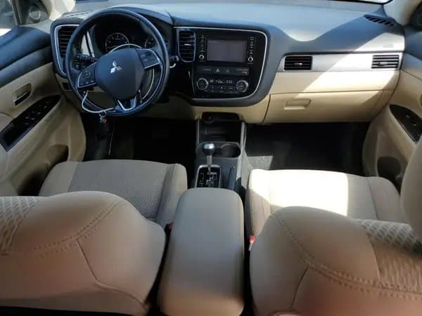 Mitsubishi Outlander 2016