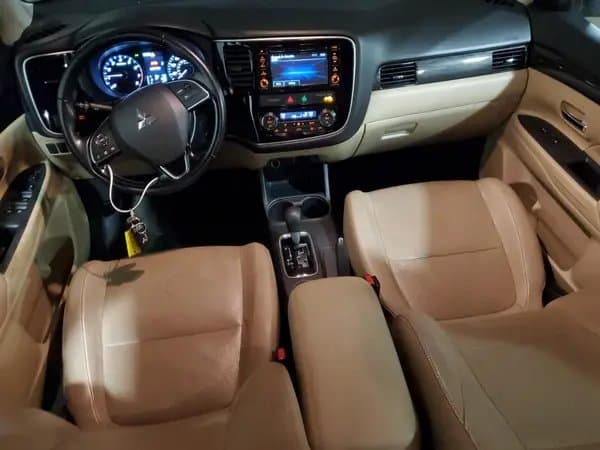 Mitsubishi Outlander 2016