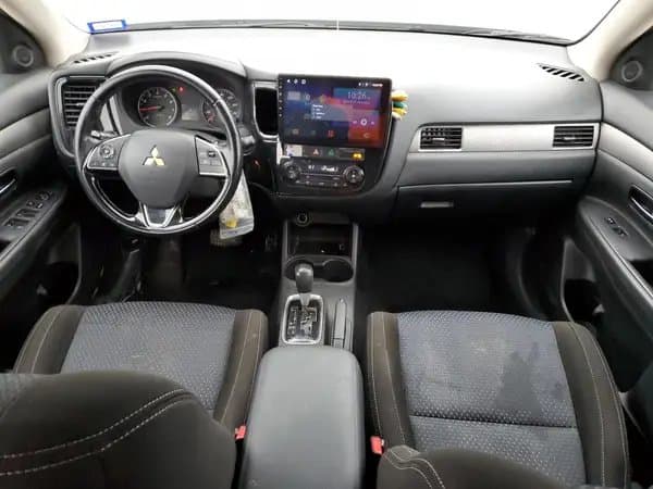 Mitsubishi Outlander 2016