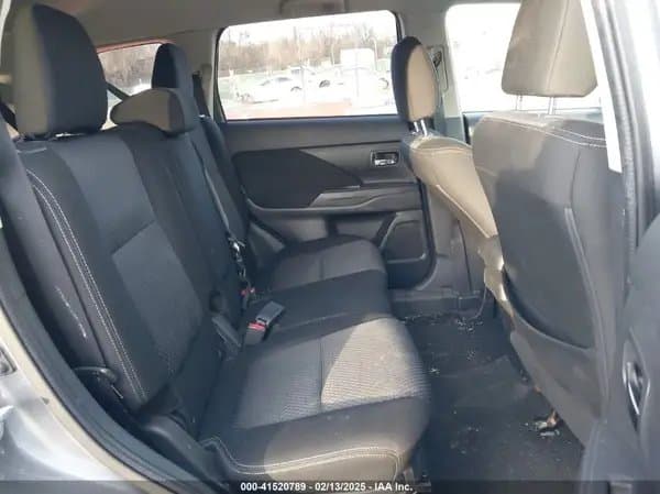 Mitsubishi Outlander 2016