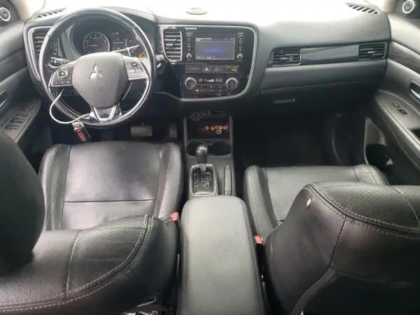 Mitsubishi Outlander 2016