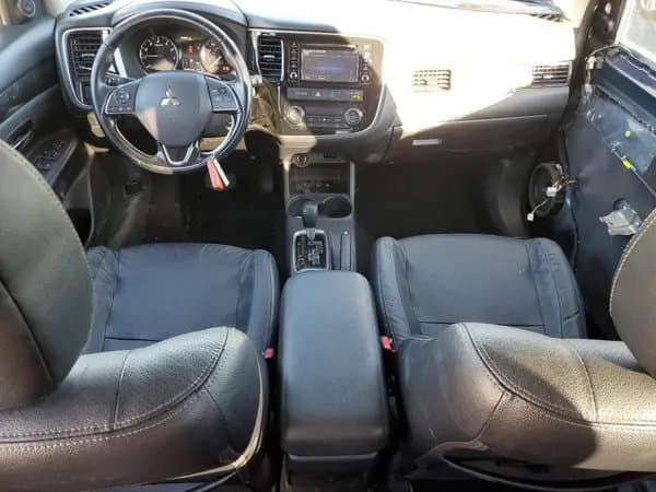 Mitsubishi Outlander 2016