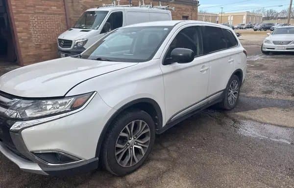 Mitsubishi Outlander 2016